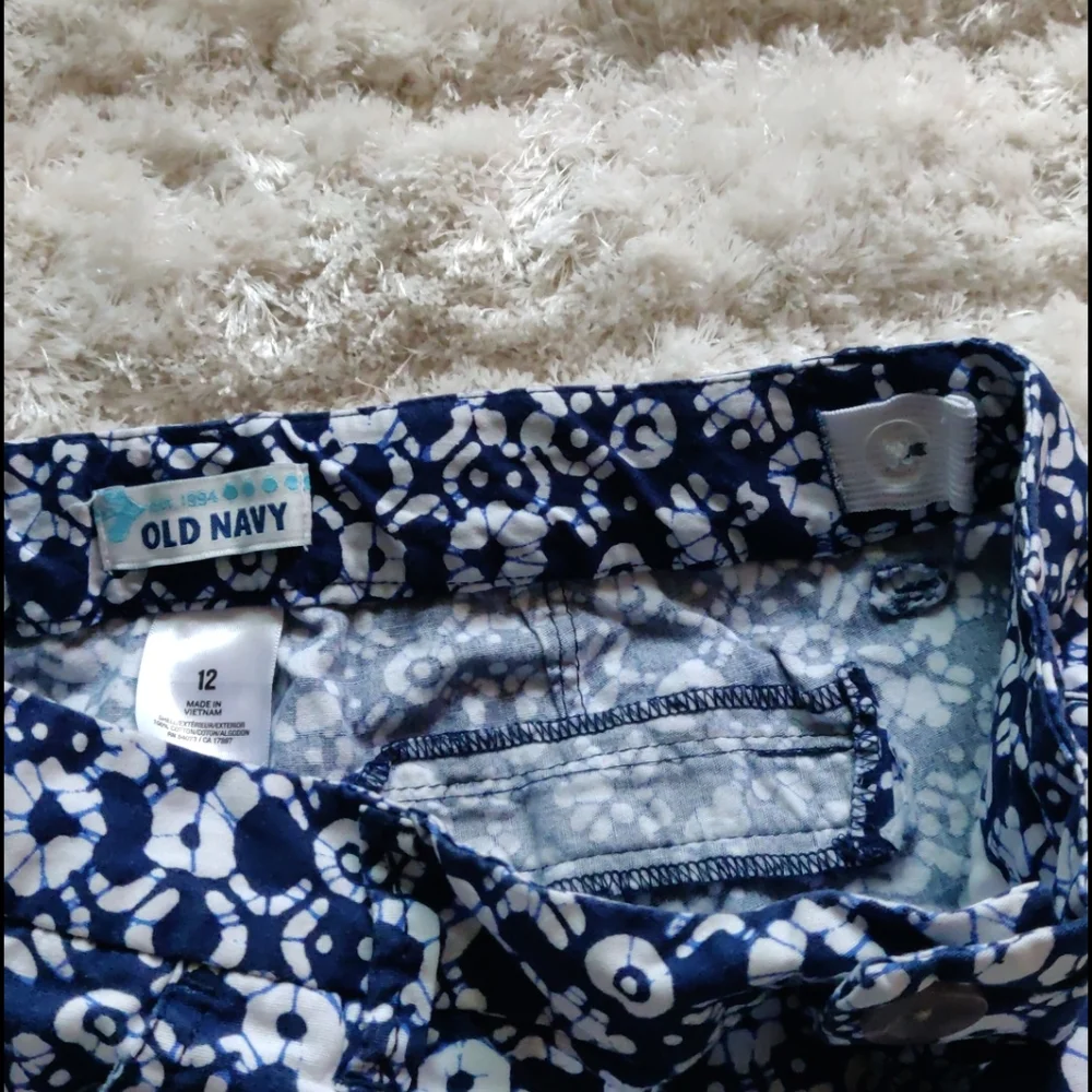 EUC Girls printed shorts